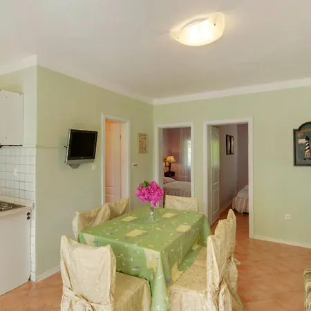 Tamara דירה זבלה