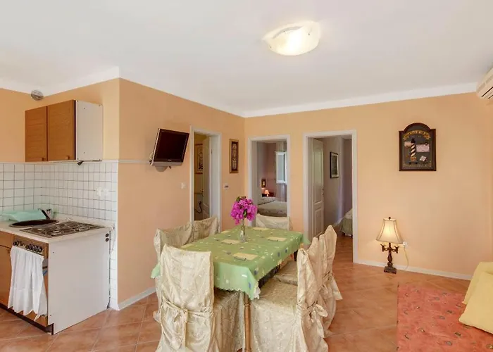 Tamara Zavala